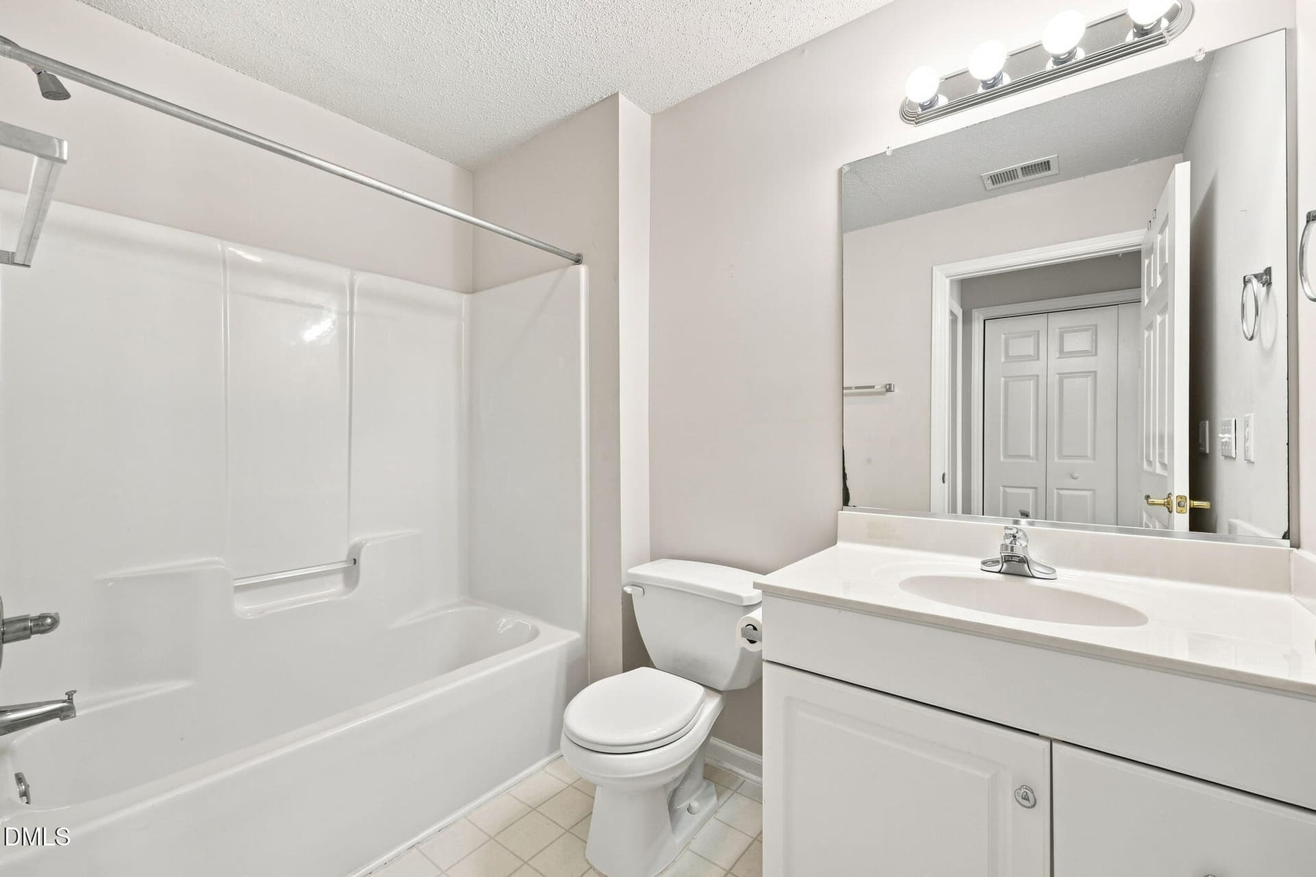 bath22 - 2221 Delaney Drive # 112, Burlington, NC 27215