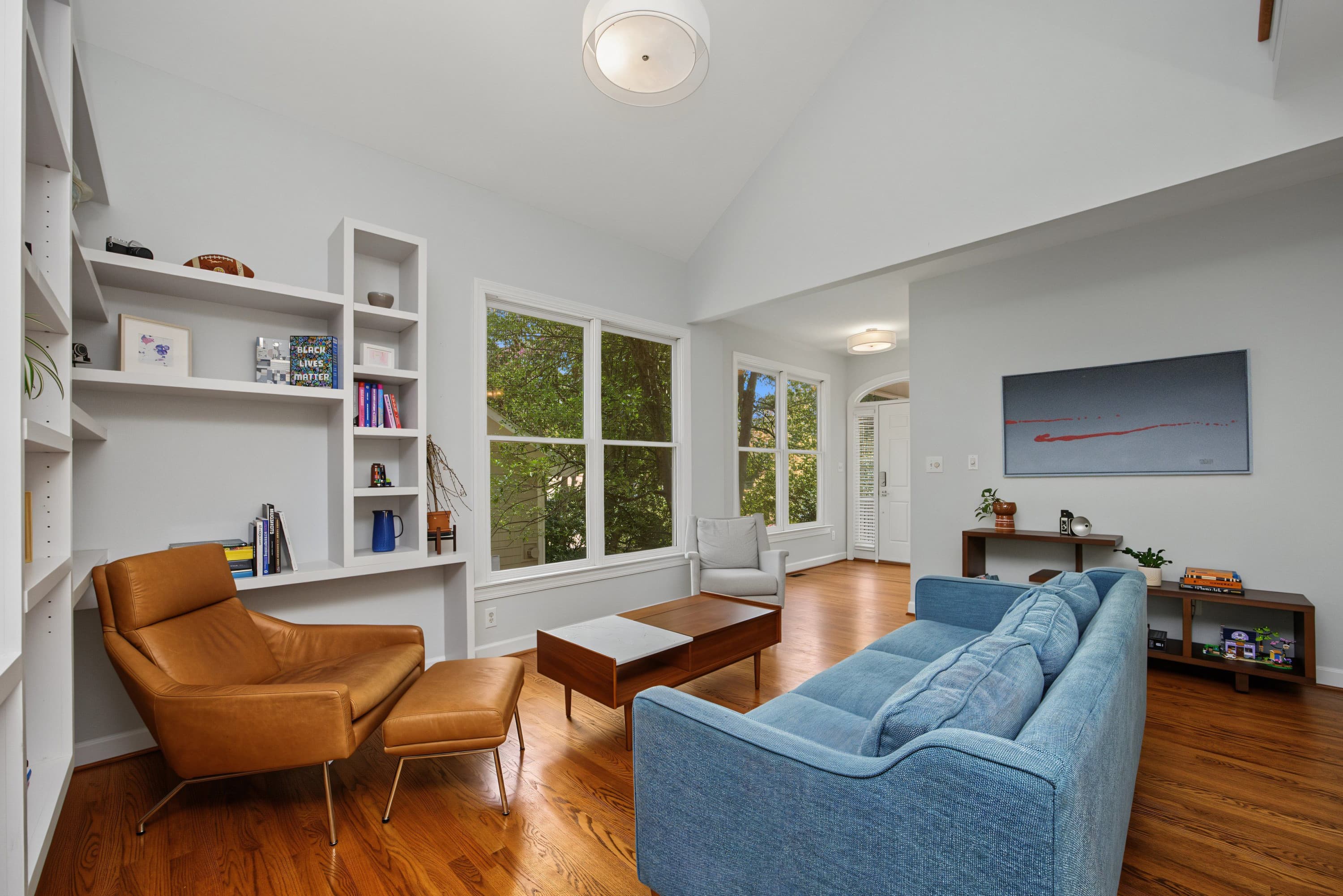 08Living.jpg - 208 W Columbia Place W, Chapel Hill, NC 27516, Chapel Hill