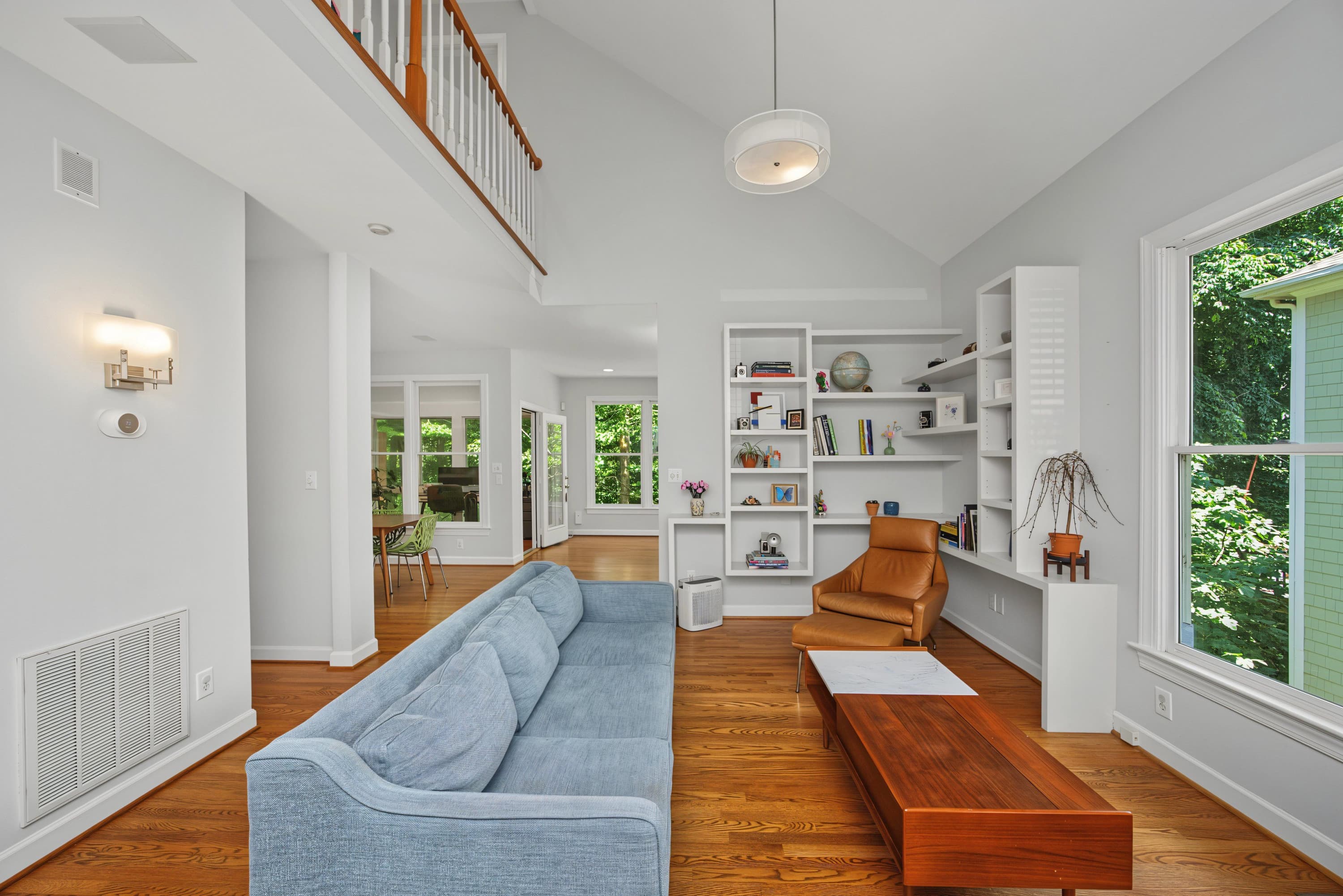 07Living.jpg - 208 W Columbia Place W, Chapel Hill, NC 27516, Chapel Hill