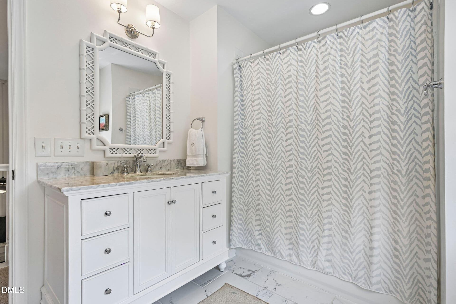38-web-or-mls-Burnt Pine Ct-S1208-038 - 300 Burnt Pine Court, Apex, NC 27502