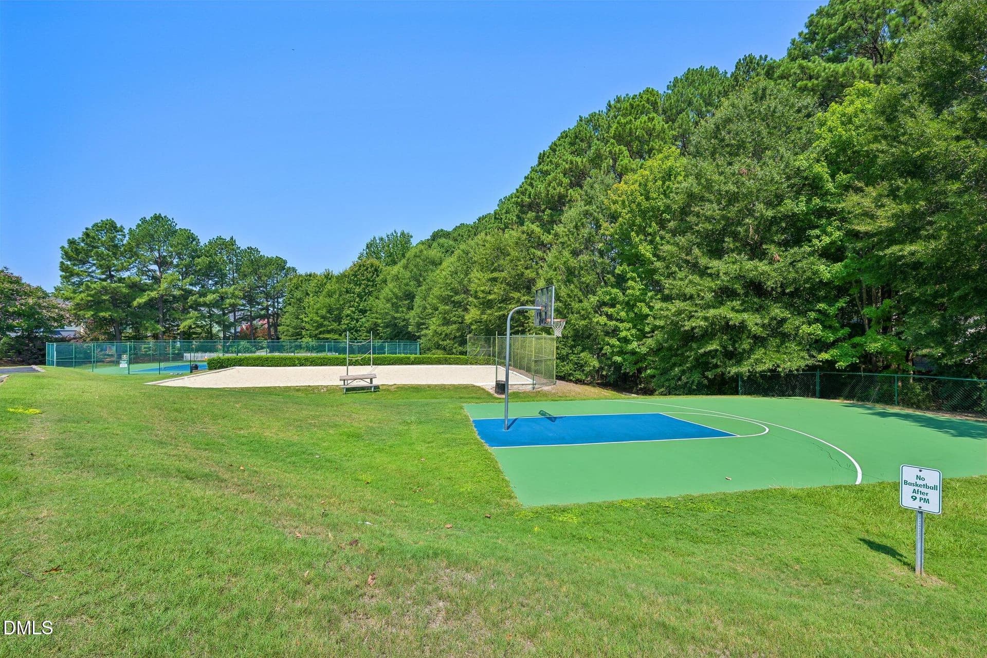 73-web-or-mls-Burnt Pine Ct-1208-904 - 300 Burnt Pine Court, Apex, NC 27502