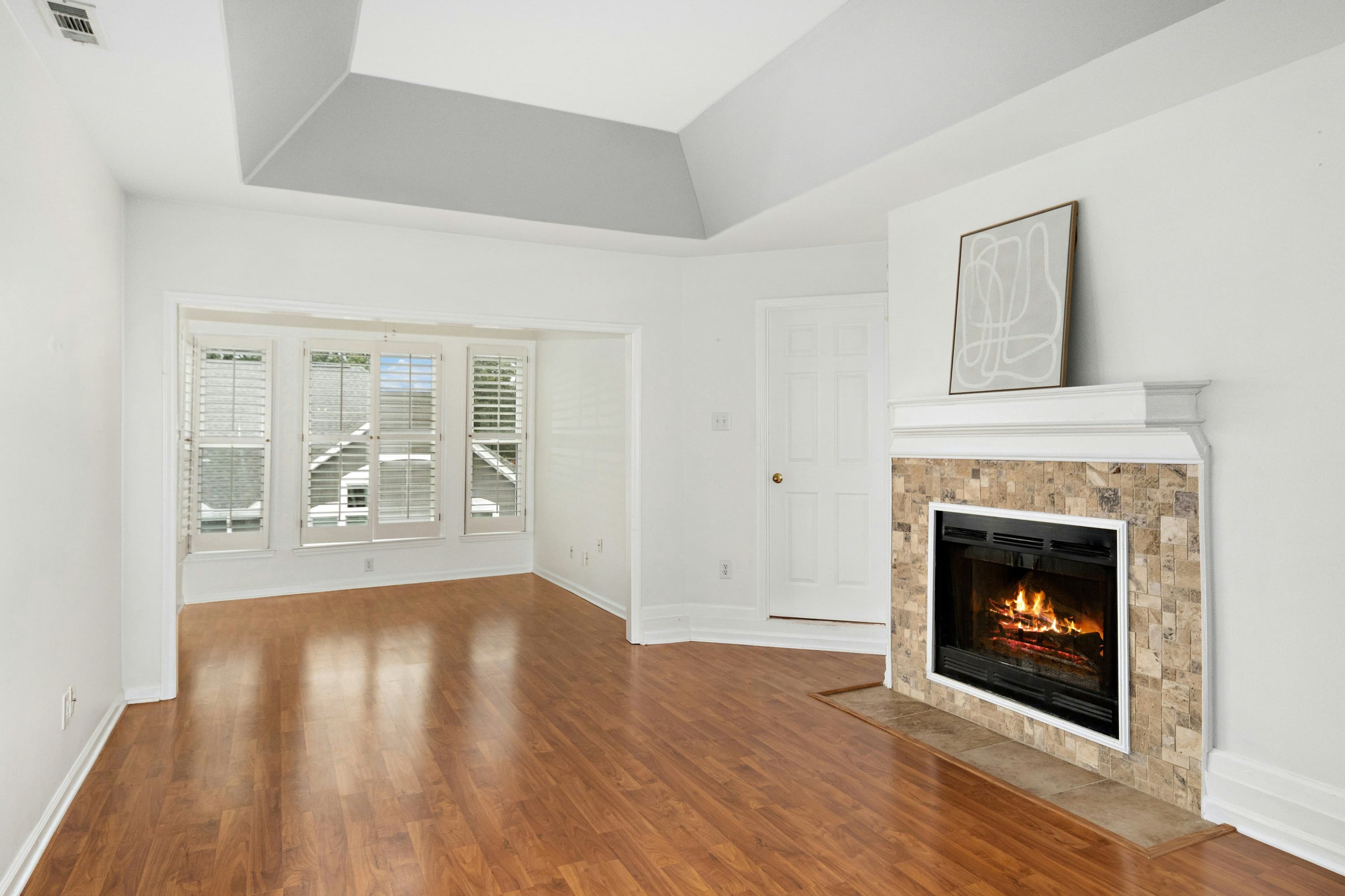 005-495465-IMG_0766.jpg - 1000 Brighthurst Drive 309, Raleigh, NC 27605, Raleigh