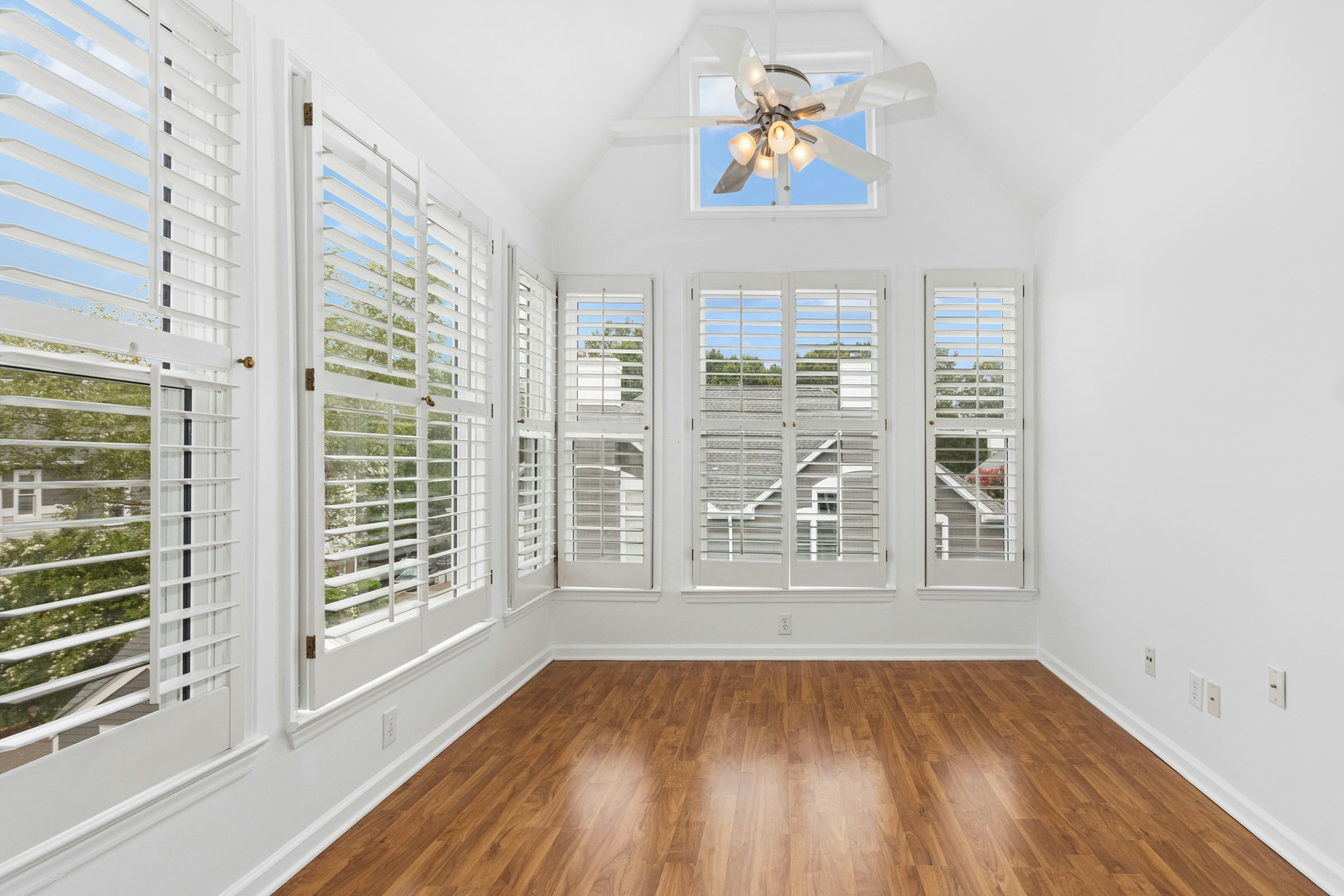 010-495465-IMG_0740.jpg - 1000 Brighthurst Drive 309, Raleigh, NC 27605, Raleigh