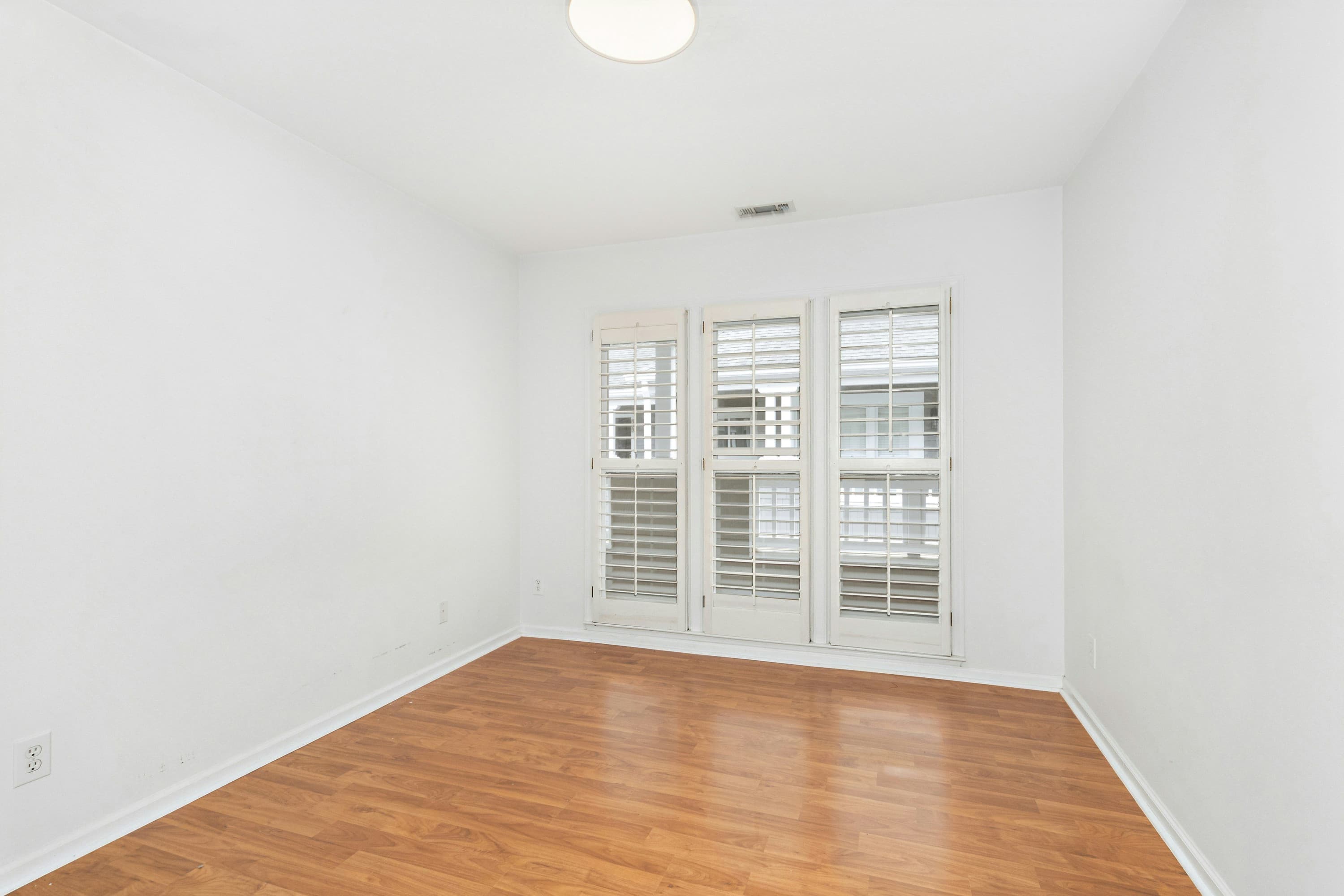 012-495465-IMG_0721.jpg - 1000 Brighthurst Drive 309, Raleigh, NC 27605, Raleigh