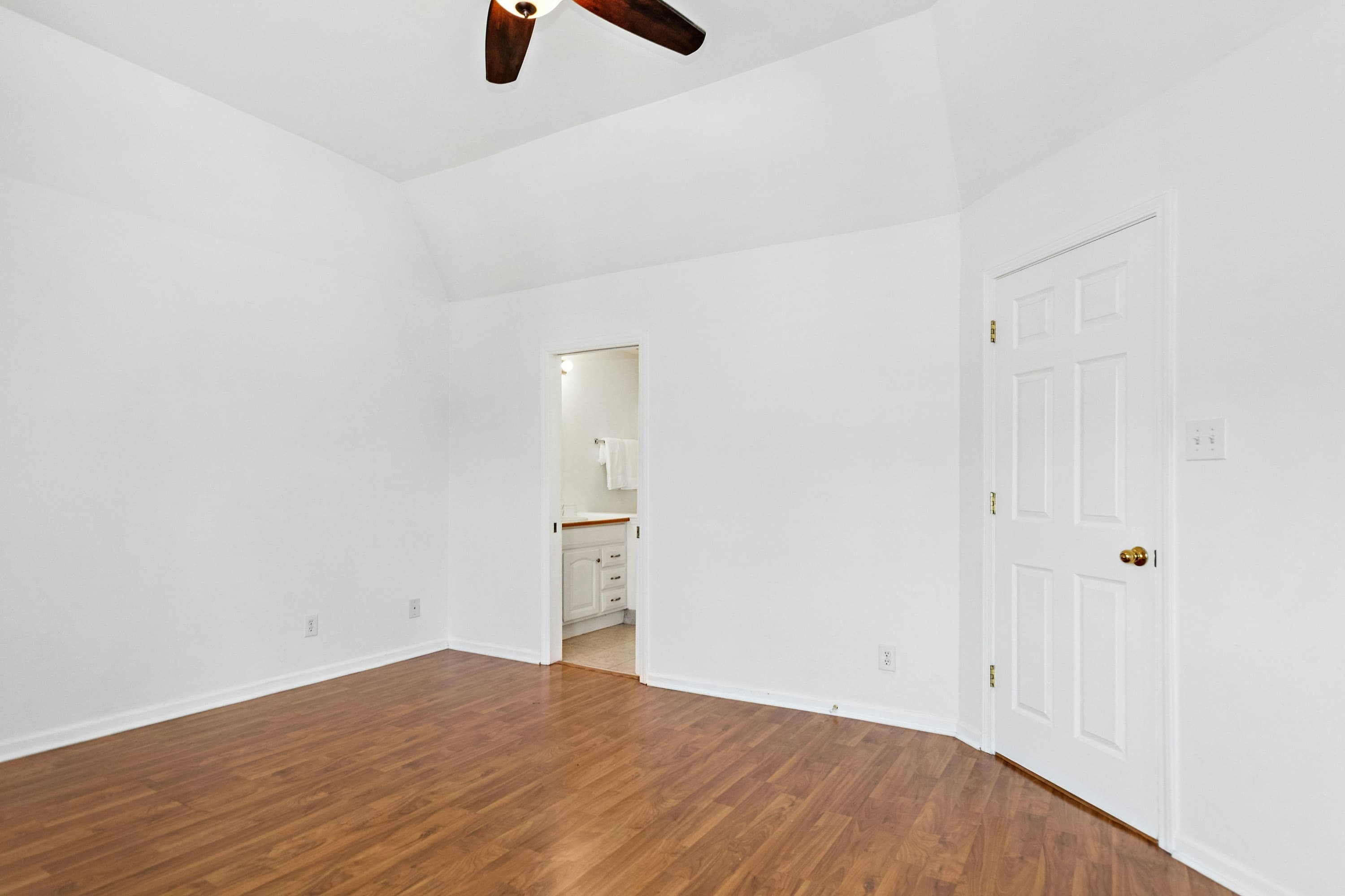 018-495465-IMG_0824.jpg - 1000 Brighthurst Drive 309, Raleigh, NC 27605, Raleigh