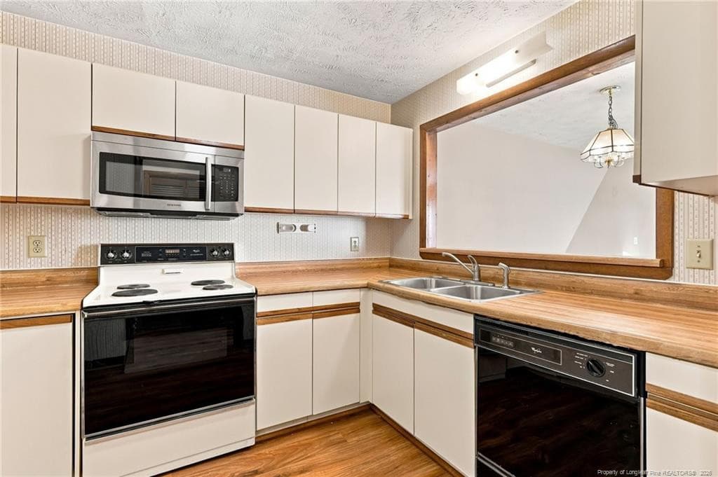 Photo 8 - 1361 N Forest Drive, Fayetteville, NC 28303, Fayetteville