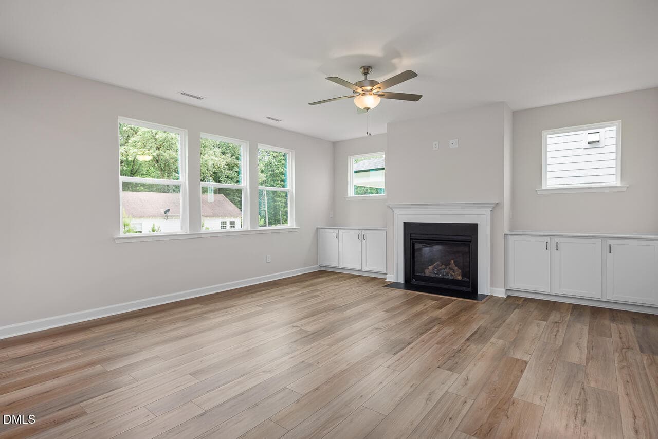 Sample Photo - 559 Whinfield Place, Aberdeen, NC 28315