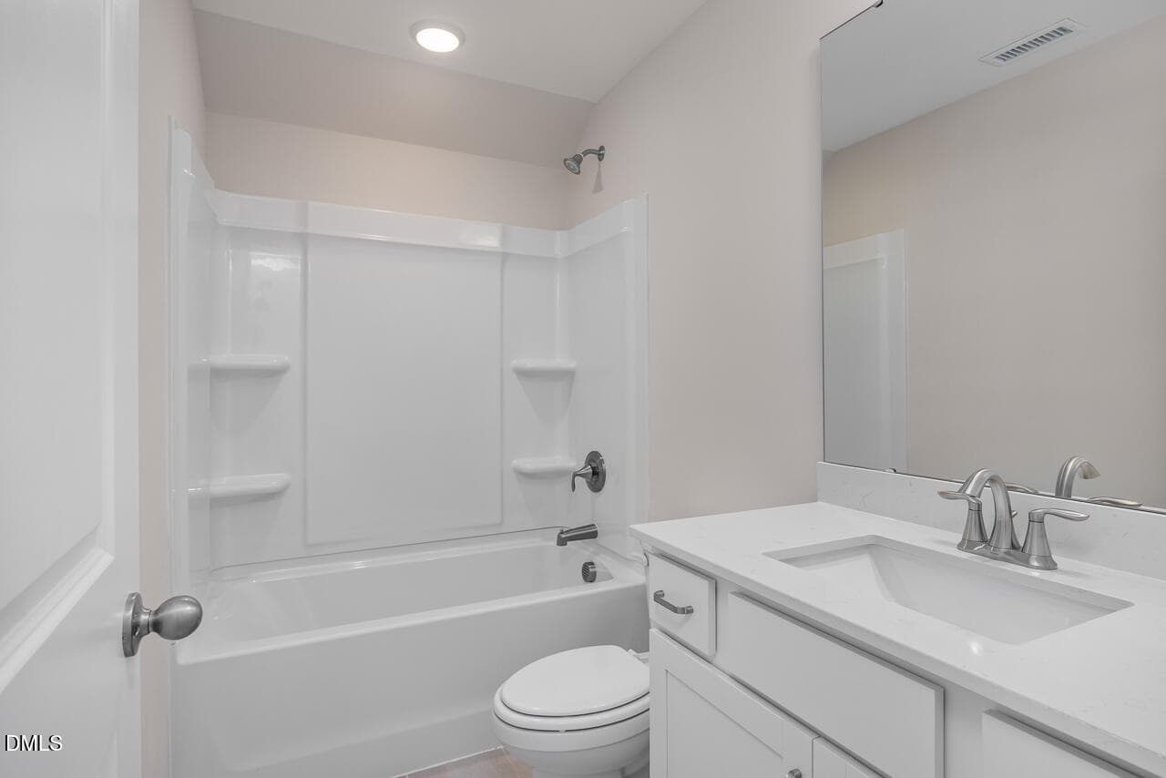 snm-061-mls-31 - 559 Whinfield Place, Aberdeen, NC 28315
