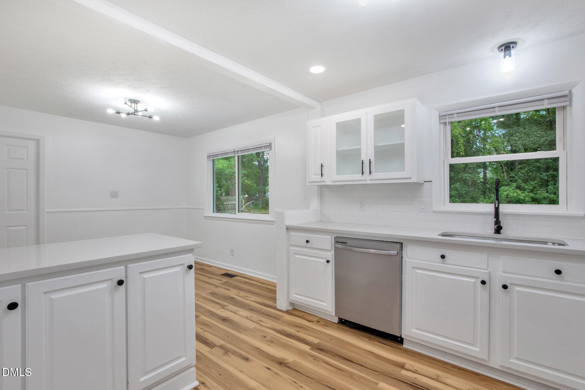 1515 Grandview Dr(15 of 39) - 1515 Grandview Drive, Fayetteville, NC 28314, Fayetteville