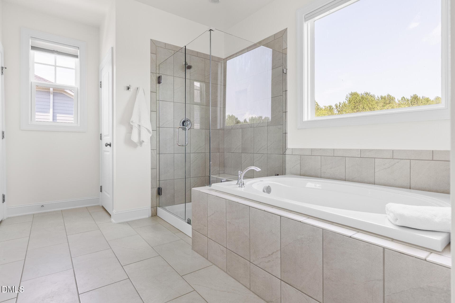 Soaking Tub - 169 Hidden Bluff Drive, Chapel Hill, NC 27517, Chapel Hill