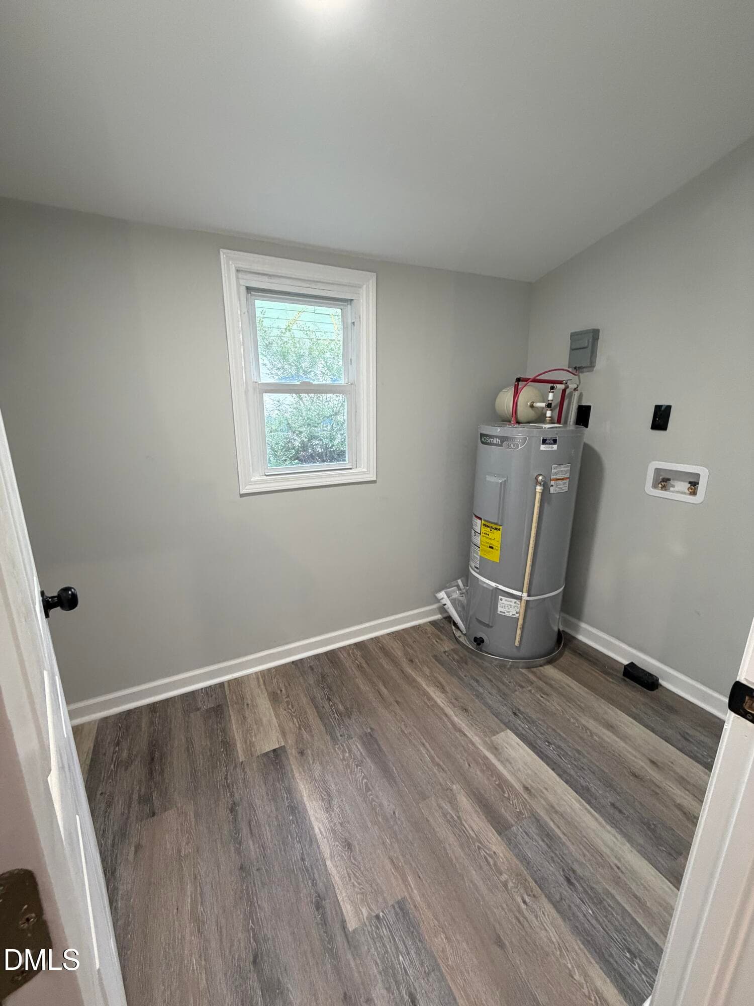 Laundry room/pantry - 302 W 1st Street, Princeton, NC 27569