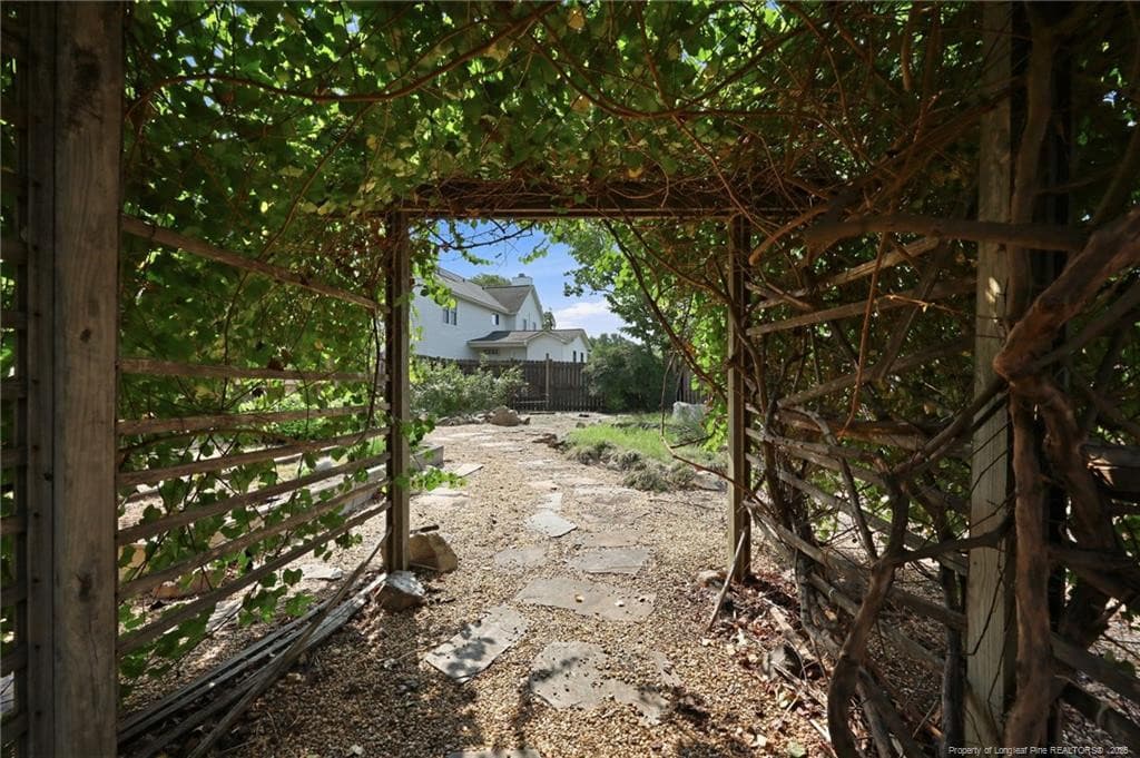 secret garden - 23 Aspen Lane, Lillington, NC 27546