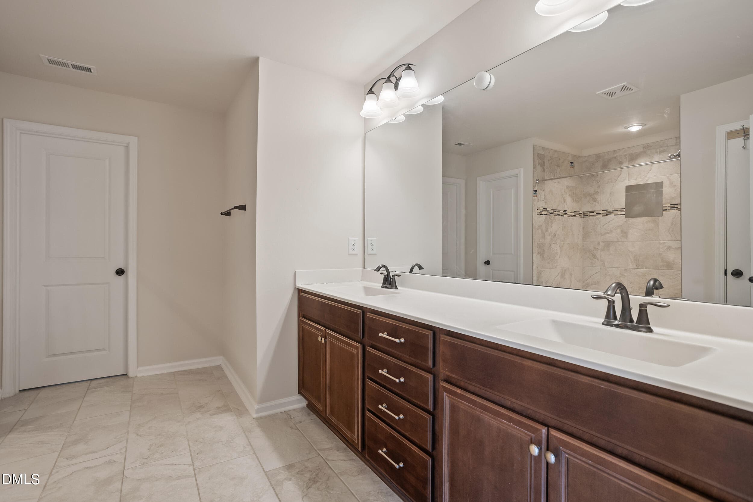 3433 Longleaf Estates Dr [3301629]_08132 - 3433 Longleaf Estates Drive, Raleigh, NC 27616, Raleigh
