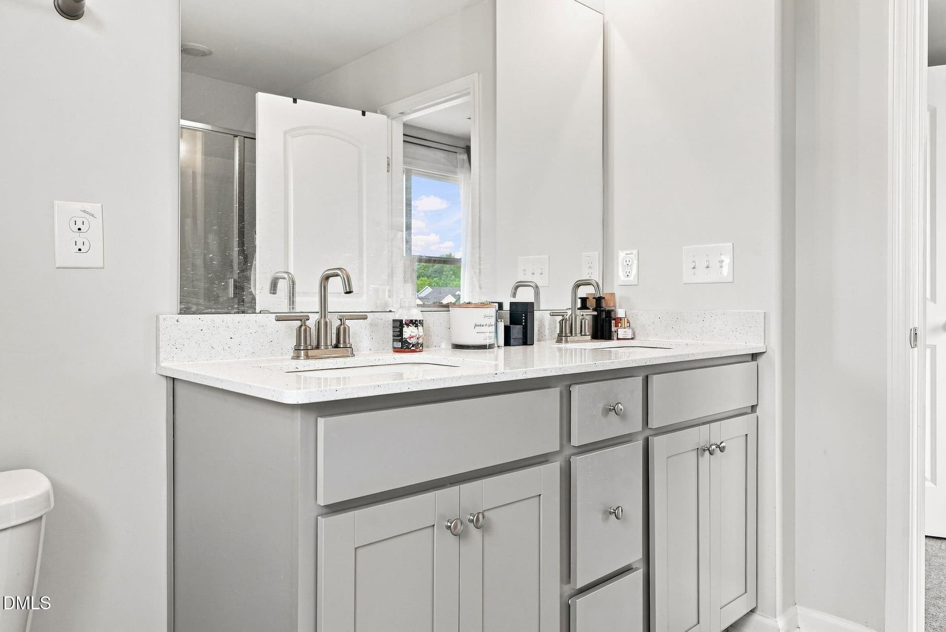 Suite Bathroom - 24 Olde Place Drive, Zebulon, NC 27597