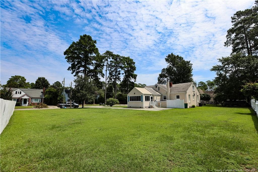 Photo 4 - 207 W 18th Street, Lumberton, NC 28358