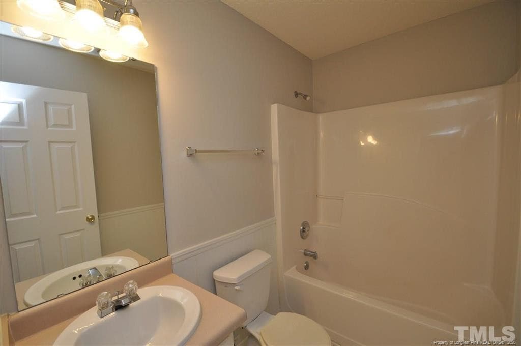 Photo #16 - 5909 Rivercliff Court, Raleigh, NC 27610