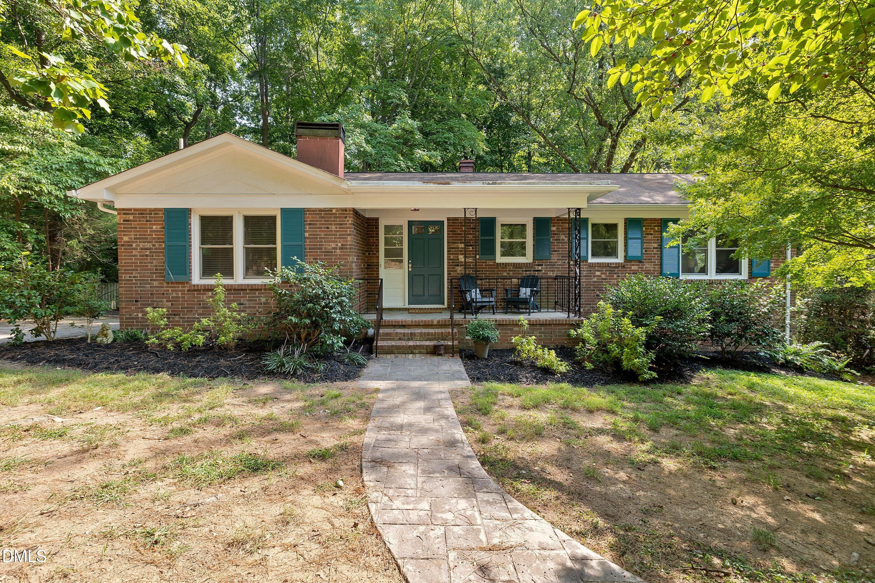 01-105 Lexington_3501 - 105 Lexington Road, Chapel Hill, NC 27516, Chapel Hill