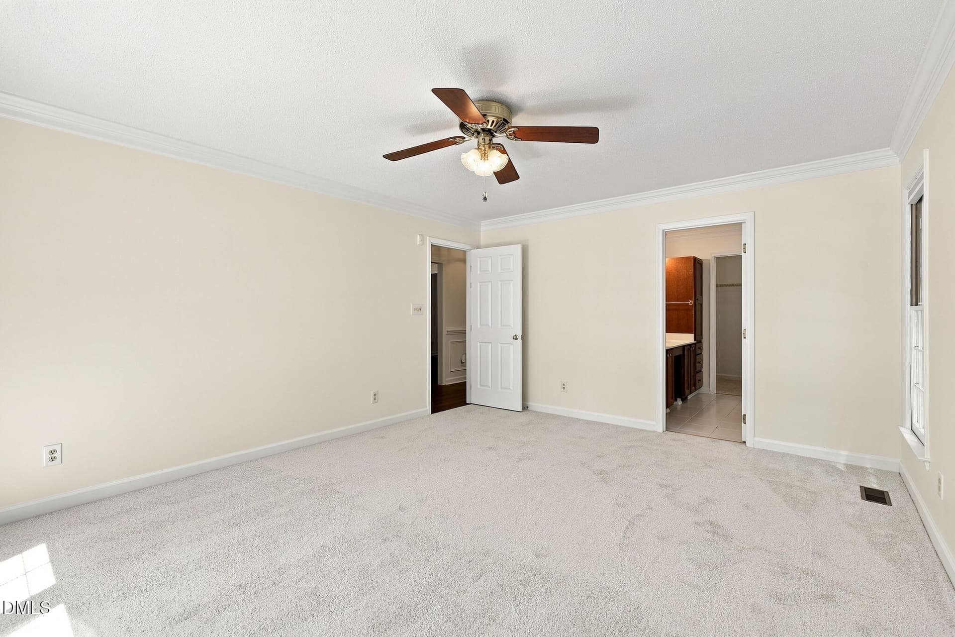 2-web-or-mls-IMG_0322_edit - 4305 Dinwiddie Court, Raleigh, NC 27604