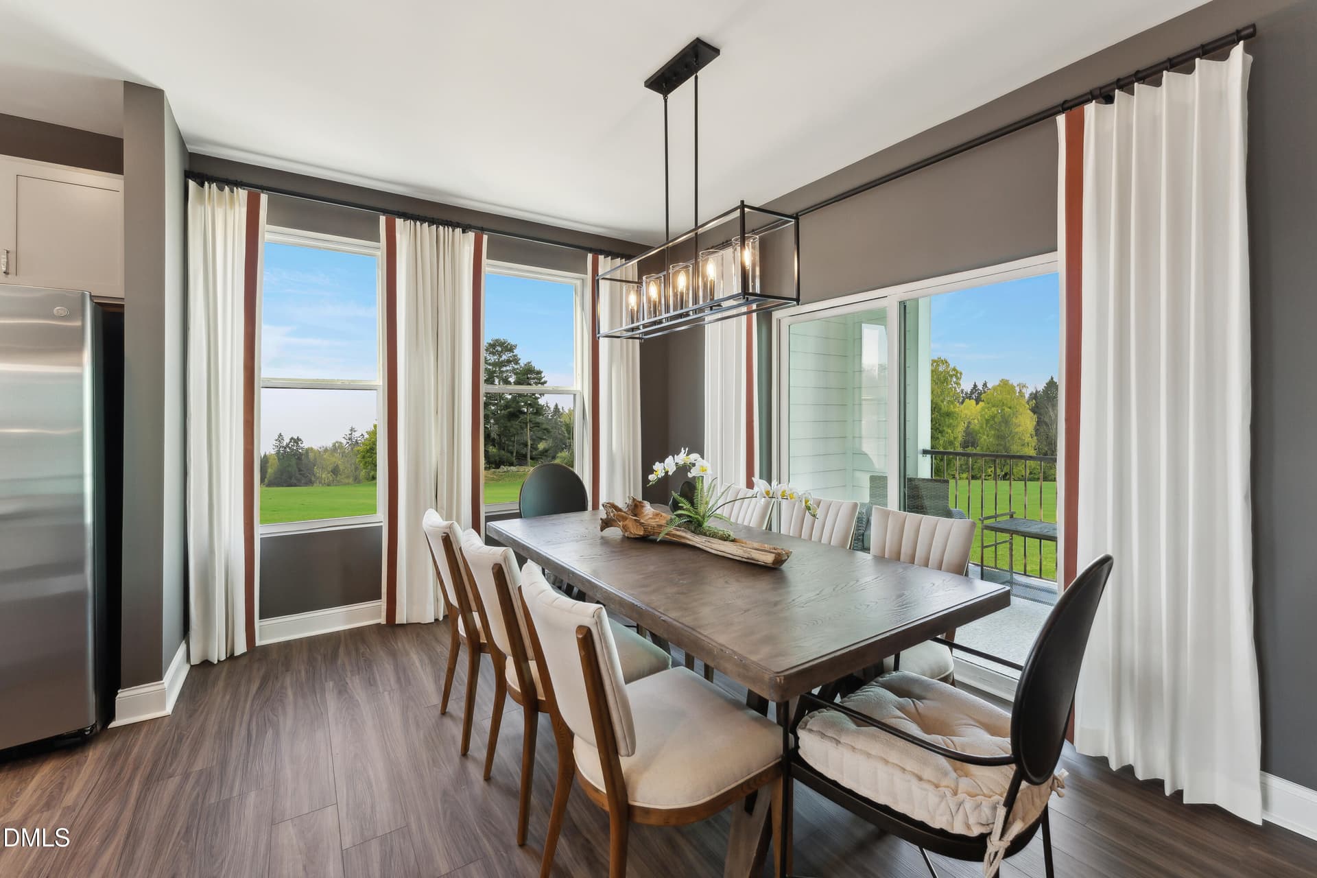 Julianne Dining - 100 Ailey Brook Way #200, Wake Forest, NC 27587