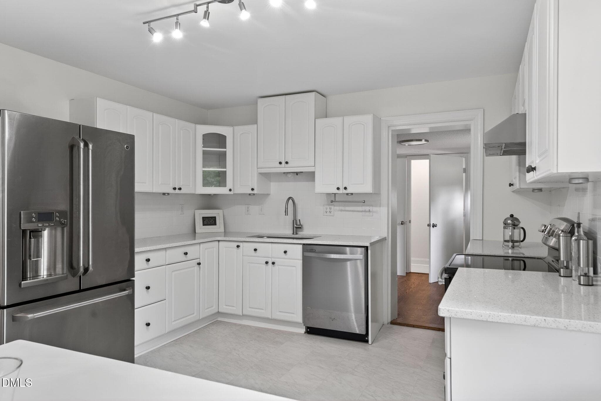 20-web-or-mls-4120 Campbell Rd - 20 - 4120 Campbell Road, Raleigh, NC 27606, Raleigh