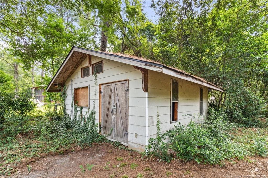 Large 19 X 20 storage building - 5427 Birch Road, Fayetteville, NC 28304, Fayetteville