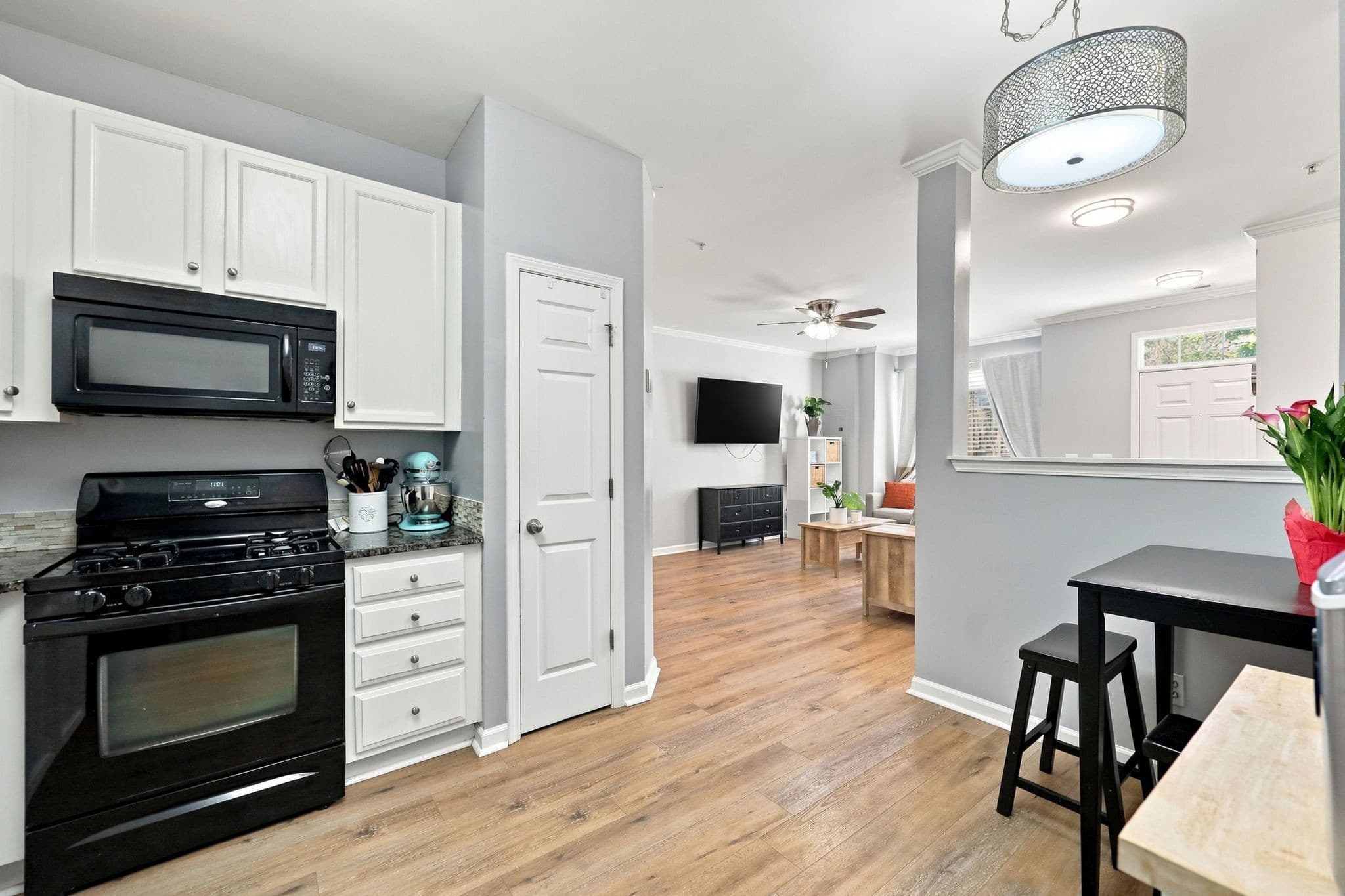 18-web-or-mls-IMG_3920_edit.jpg - 2225 Raven Road 104, Raleigh, NC 27614, Raleigh