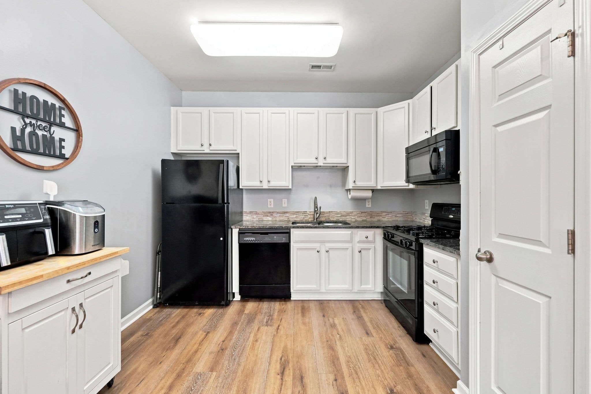 17-web-or-mls-IMG_3917.jpg - 2225 Raven Road 104, Raleigh, NC 27614, Raleigh
