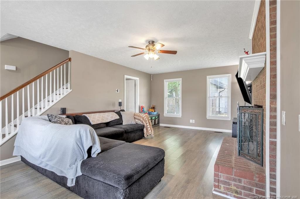Photo 4 - 650 Georgetown Circle, Fayetteville, NC 28314