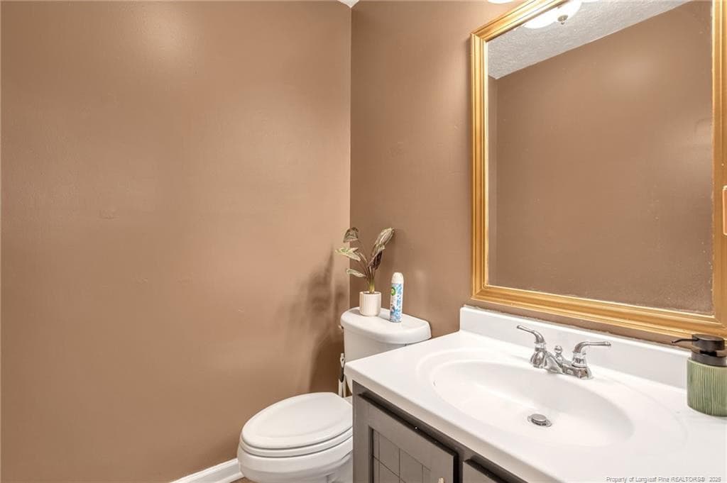 Photo 13 - 650 Georgetown Circle, Fayetteville, NC 28314