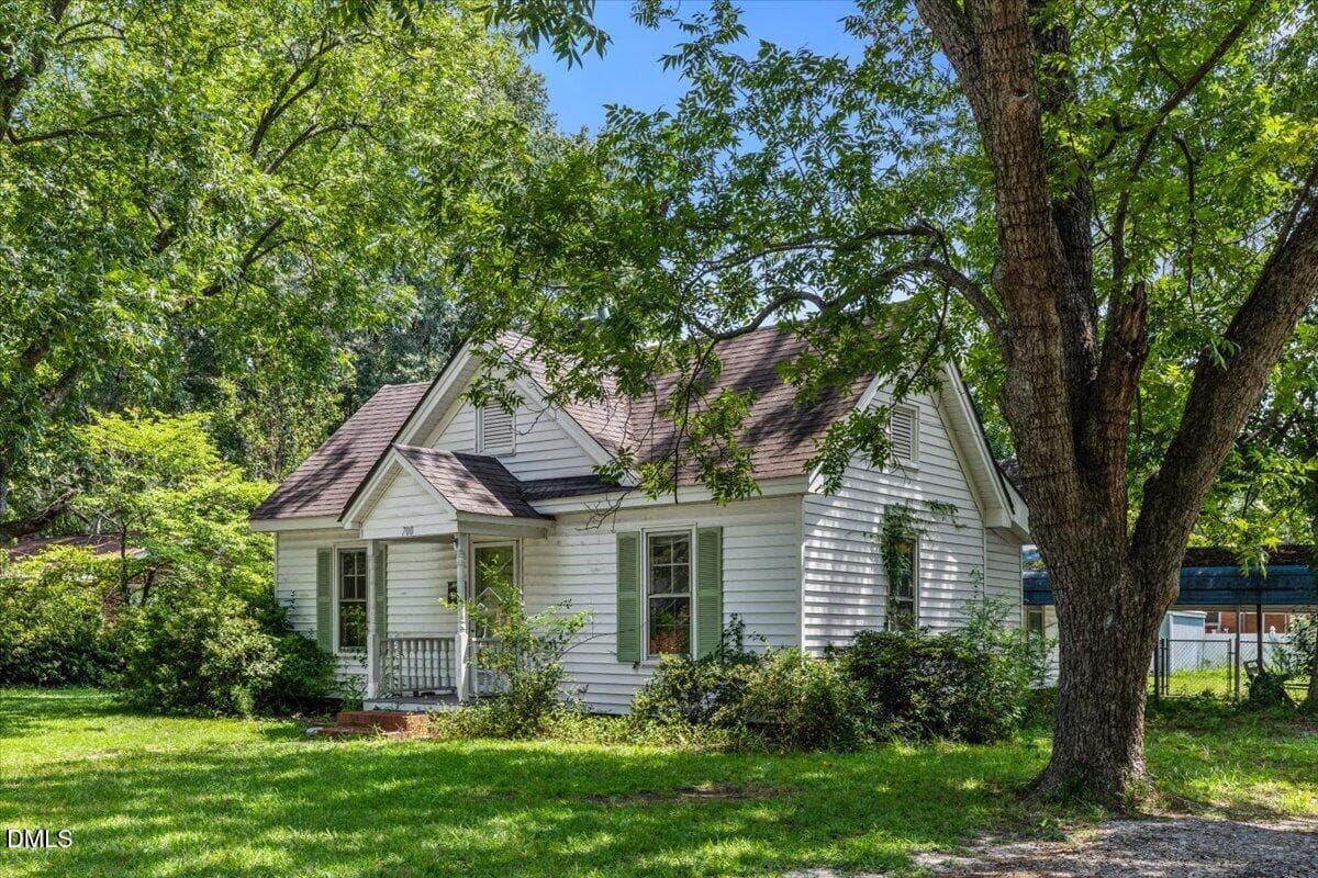 05-700 N Webb St - 700 N Webb Street, Selma, NC 27576