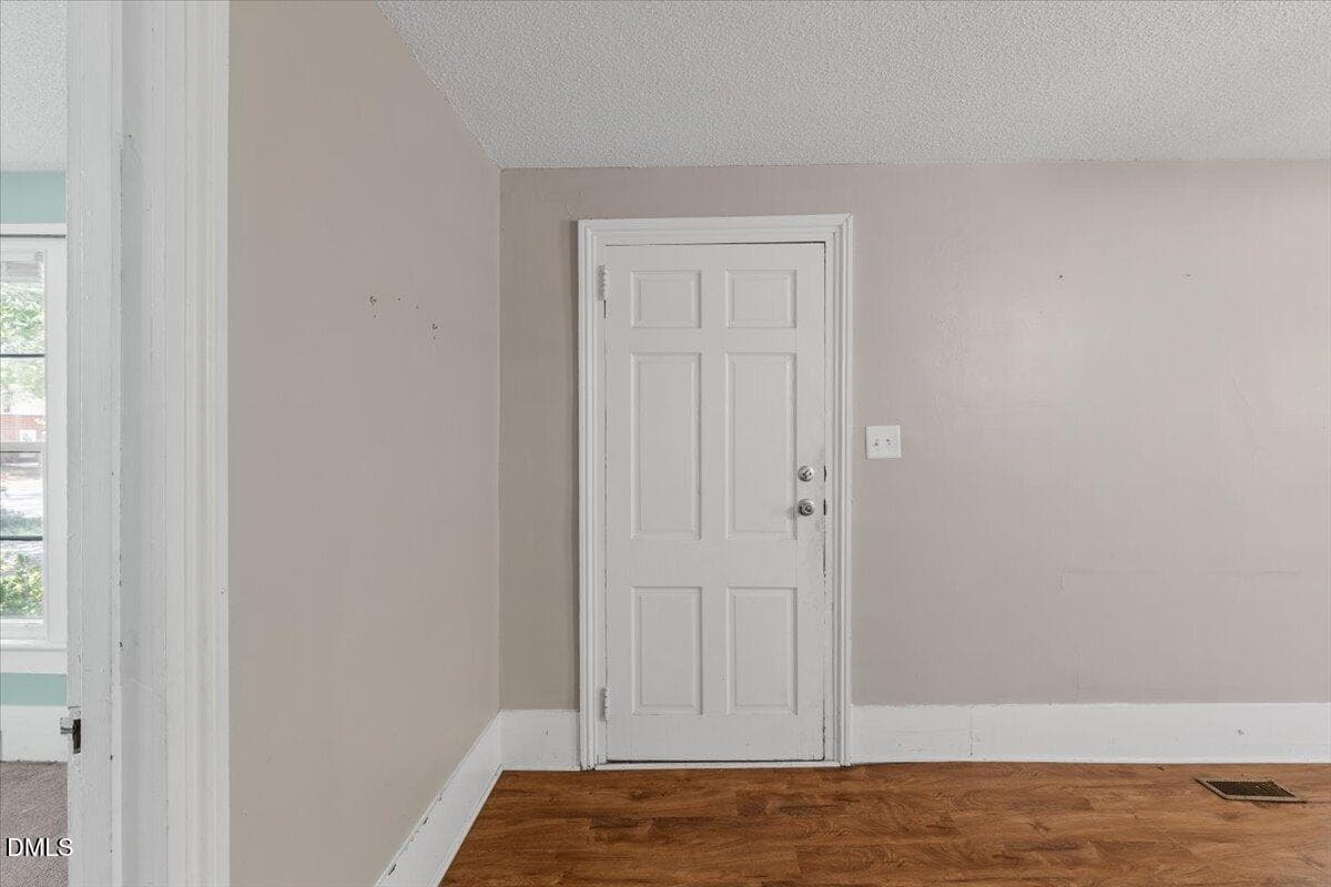 07-700 N Webb St - 700 N Webb Street, Selma, NC 27576
