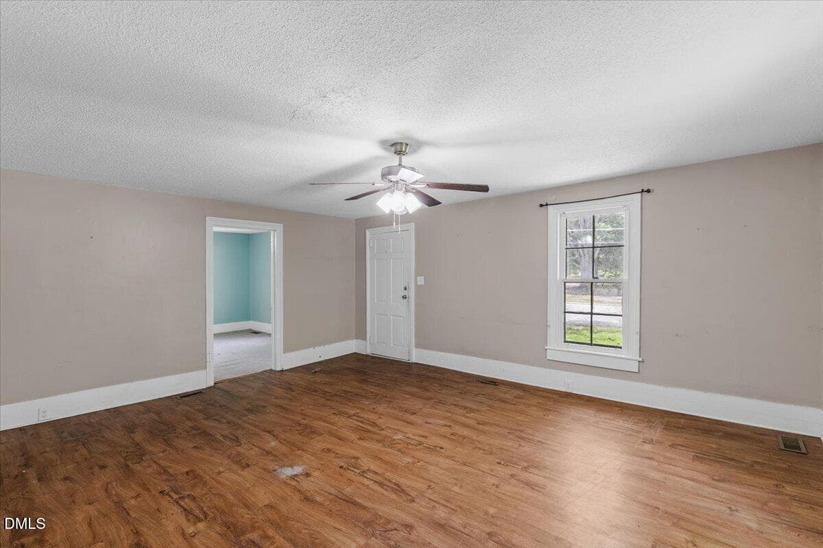 10-700 N Webb St - 700 N Webb Street, Selma, NC 27576