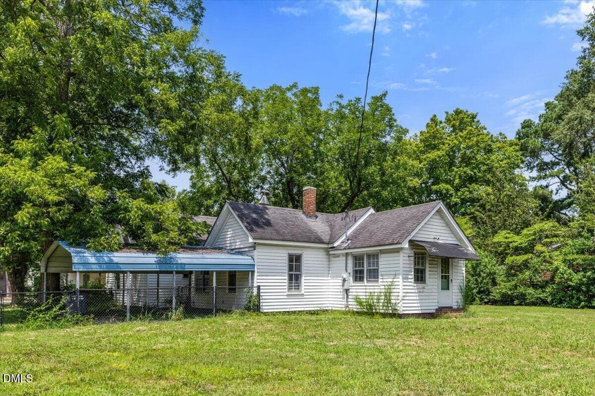 30-700 N Webb St - 700 N Webb Street, Selma, NC 27576