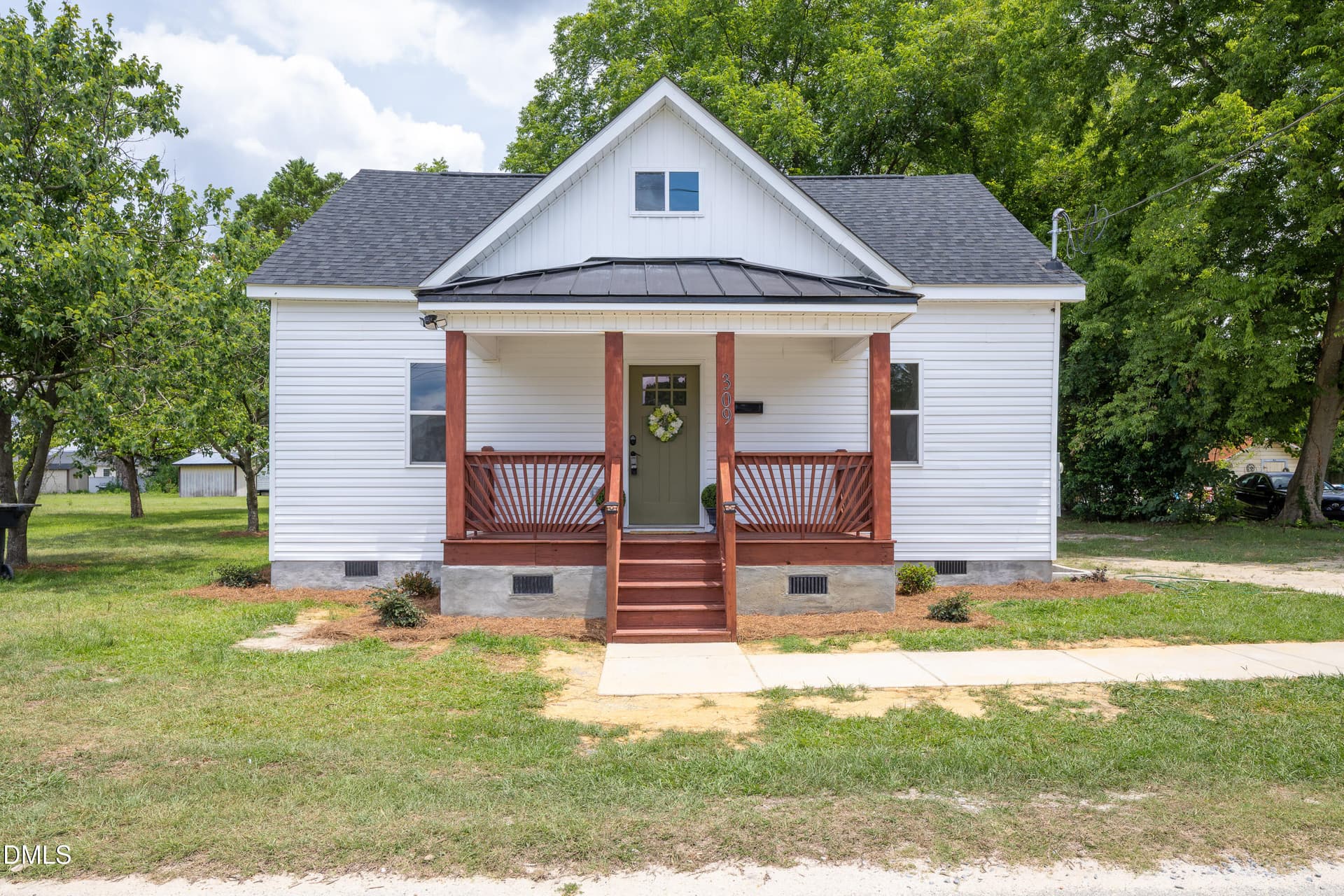 309 Stetson Street, Clinton, NC 28328