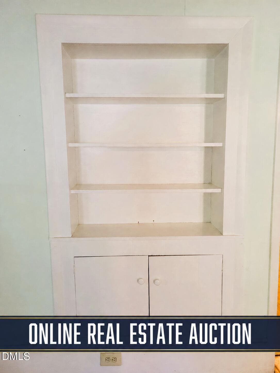 Built in Cabinet - 536 Patrick Street, Eden, NC 27288