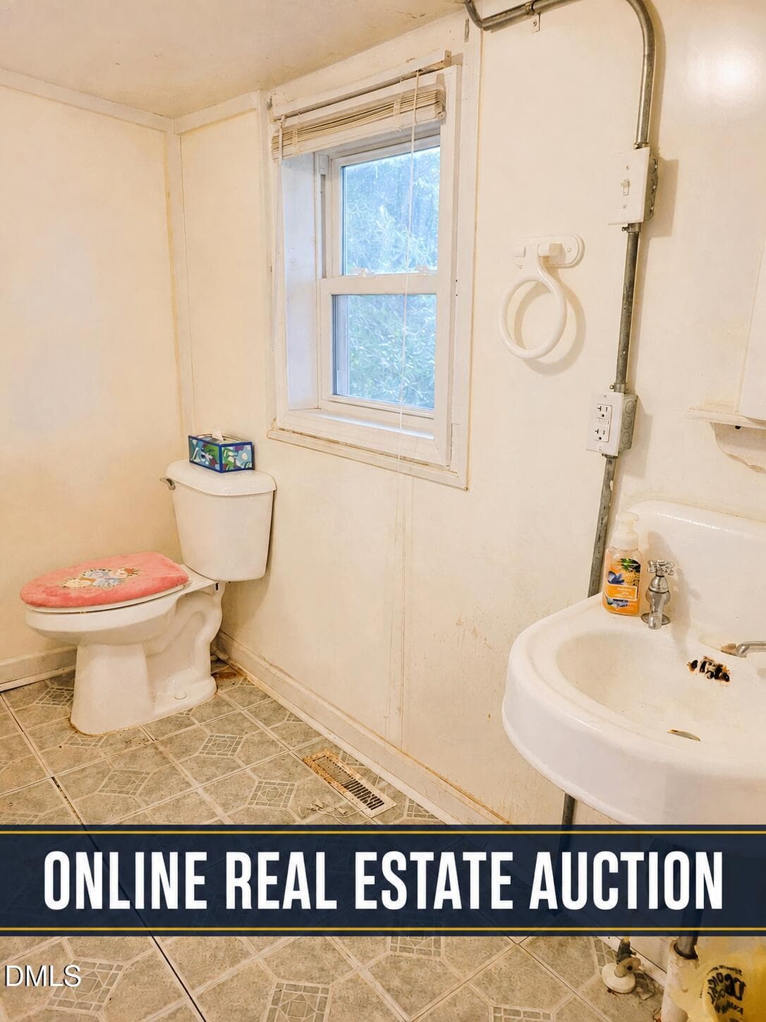 Main Bathroom - 536 Patrick Street, Eden, NC 27288