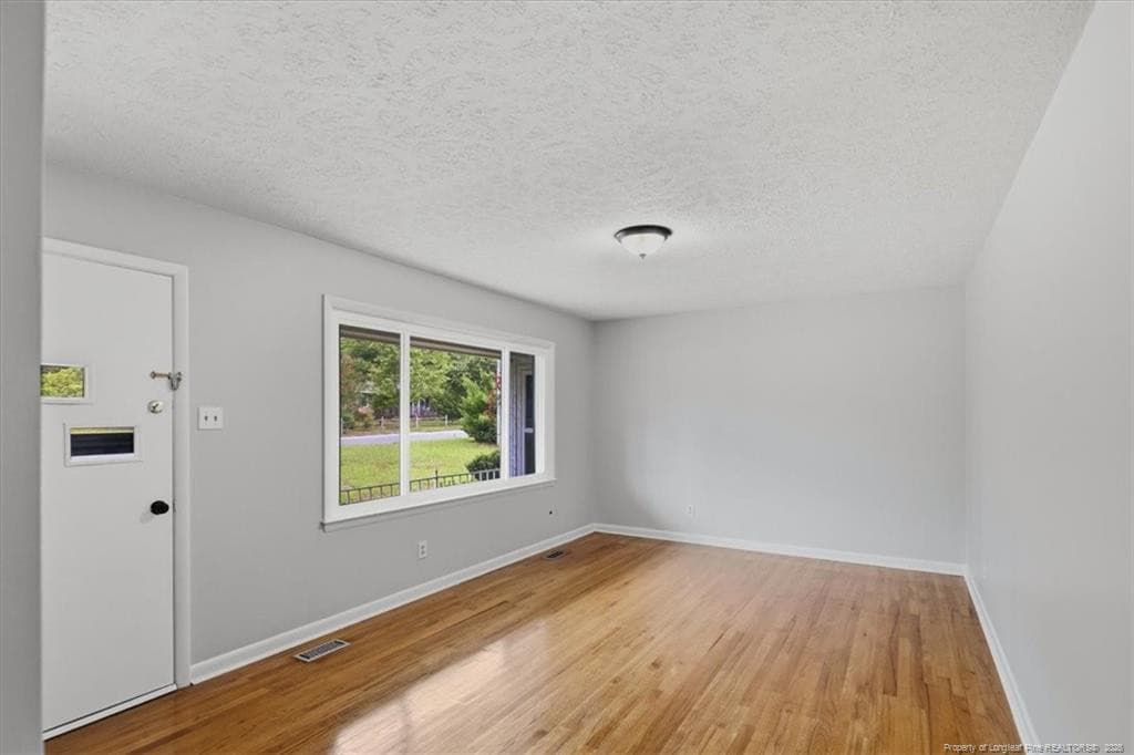 Photo 3 - 1451 Greenock Avenue, Fayetteville, NC 28304, Fayetteville