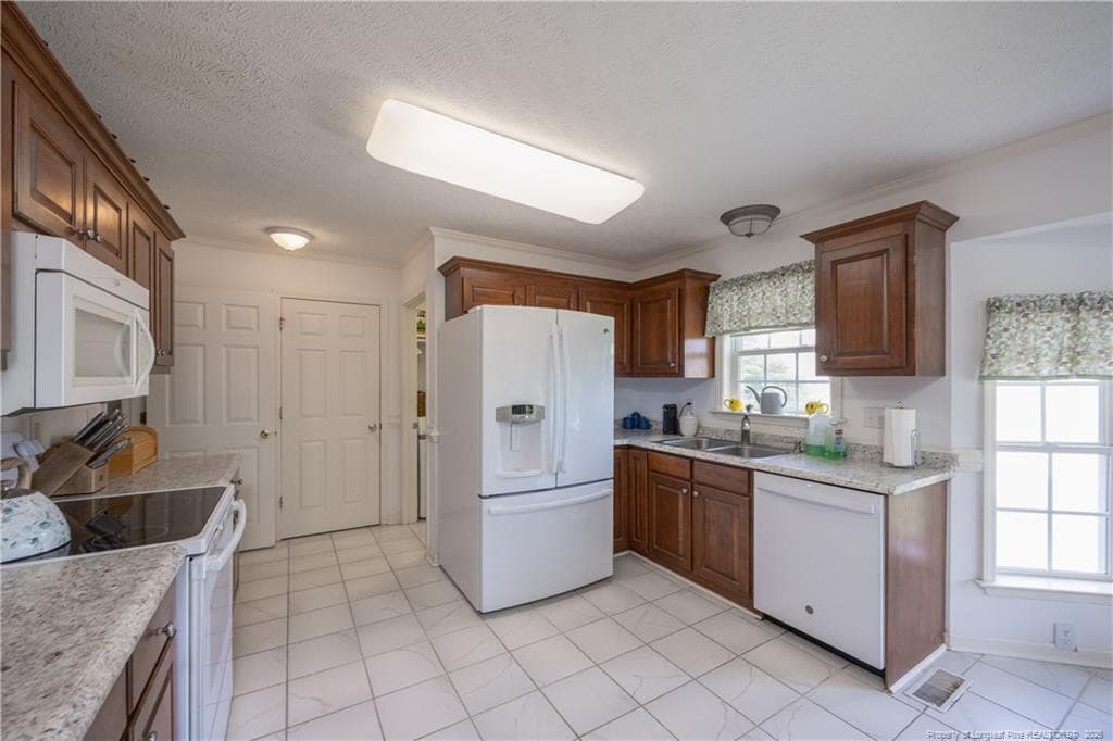 Photo 7 - 424 Cedar Lake Lane, Clinton, NC 28328