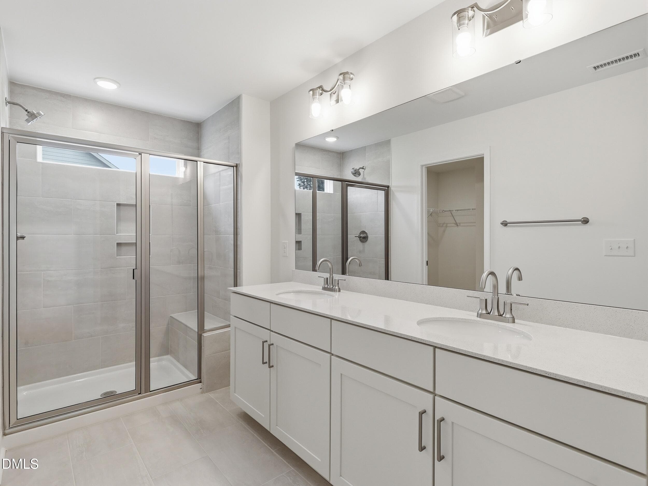 En suite 2nd floor - 5820 Genesee Drive, Durham, NC 27712, Durham