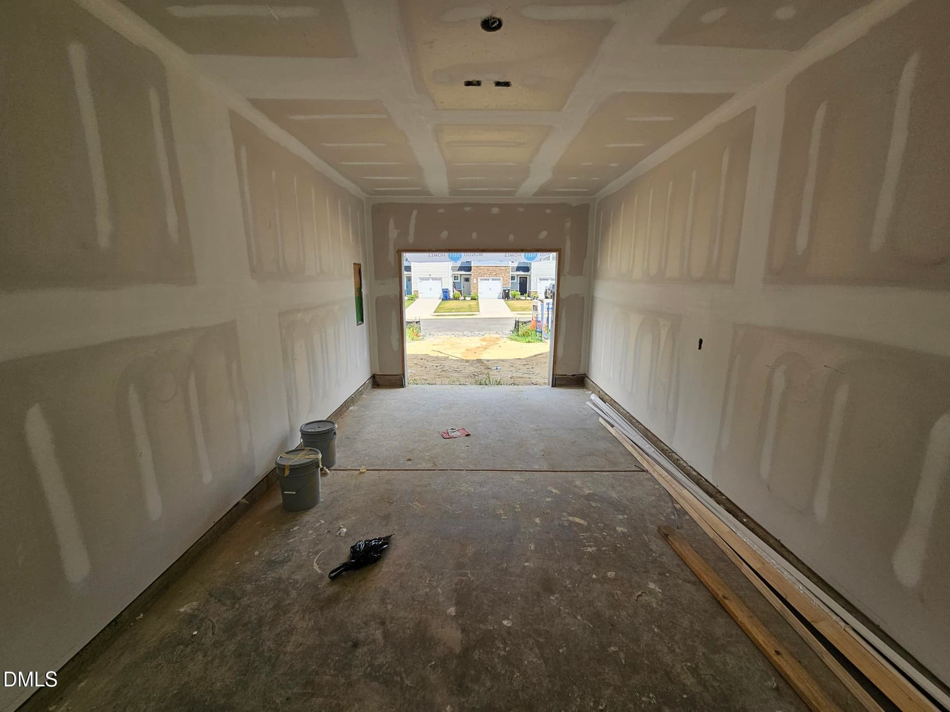 Garage - 237 Elyse Overlook Lp 41, Sanford, NC 27332