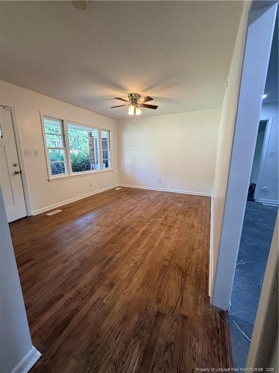 Photo 3 - 1932 Ashton Road, Fayetteville, NC 28304, Fayetteville
