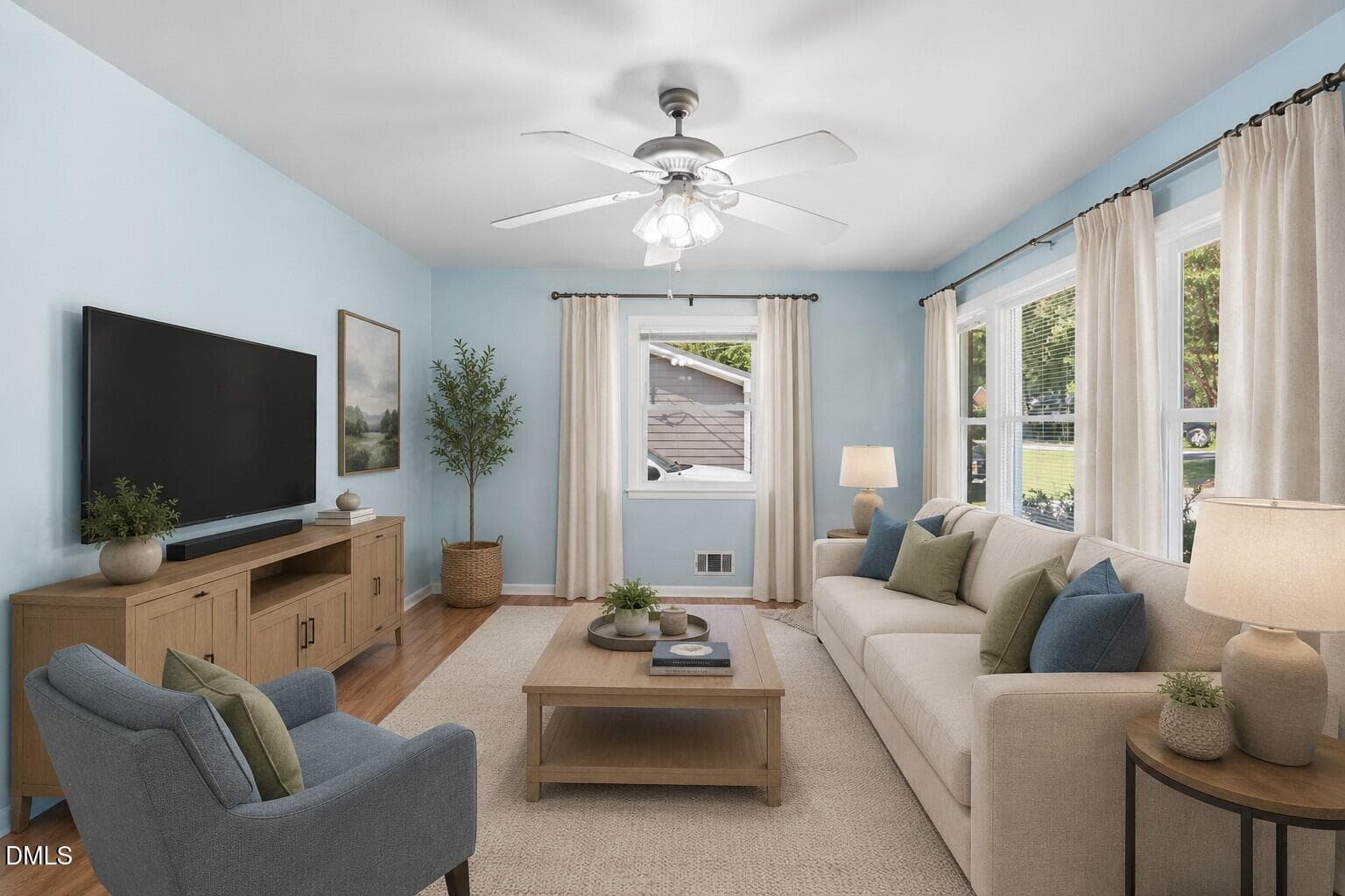 Family Room - Enhanced Franklin - 112 E Franklin Street, Zebulon, NC 27597
