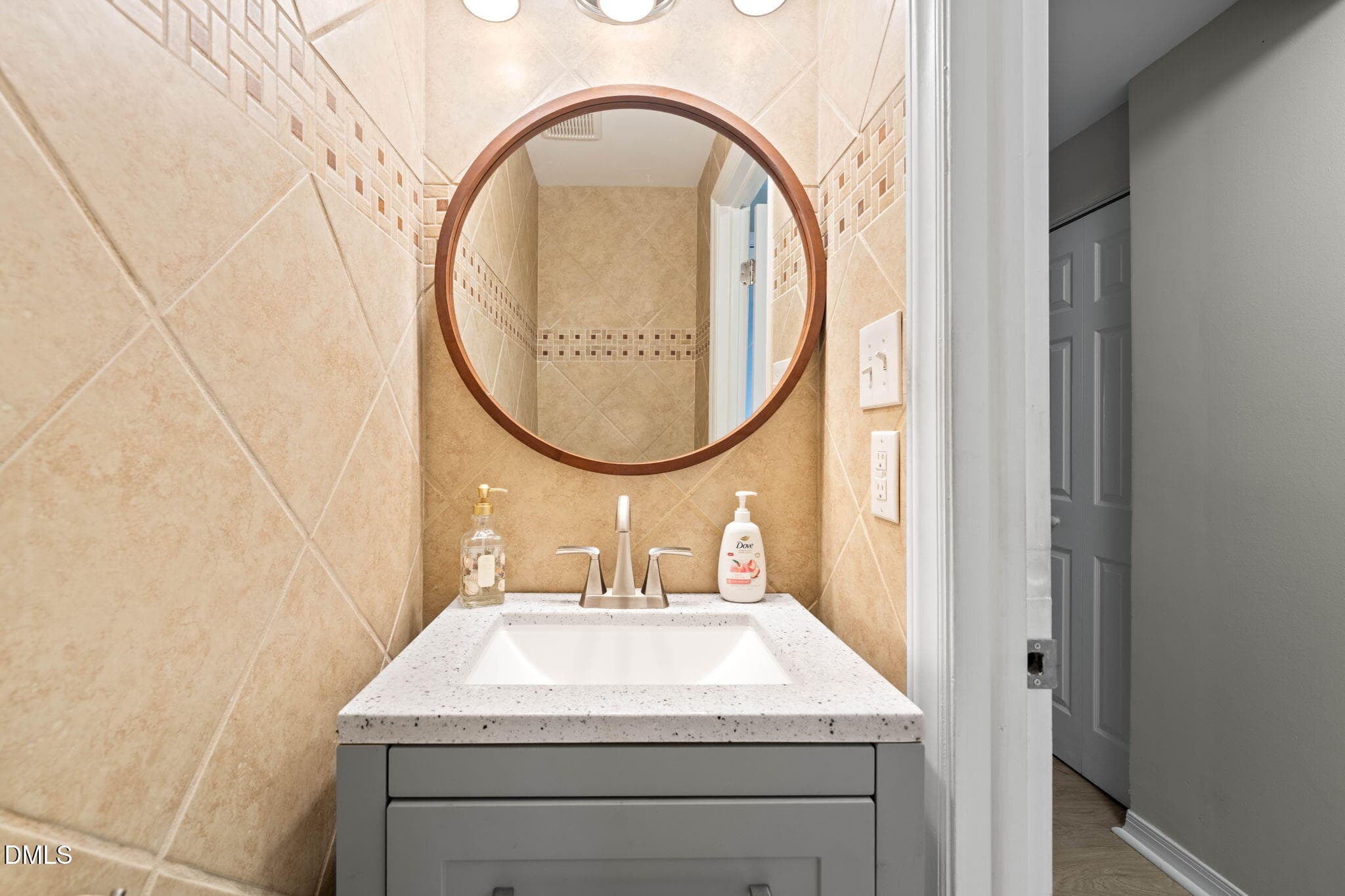 Powder room - 7713 Kingsberry Court, Raleigh, NC 27615, Raleigh