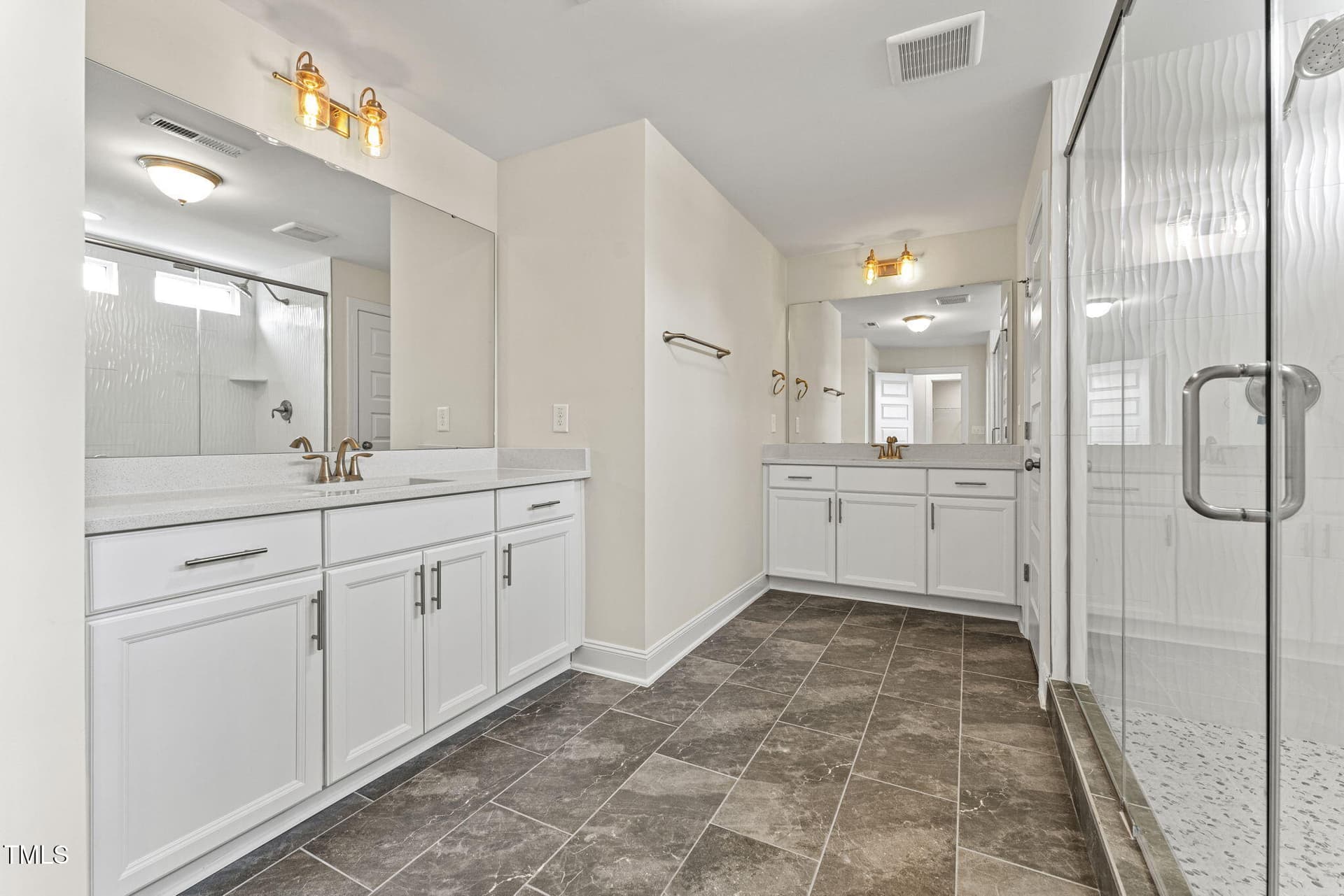 021_Winslow_Primary Bath - 134 Ivy Ridge Road, Chapel Hill, NC 27516