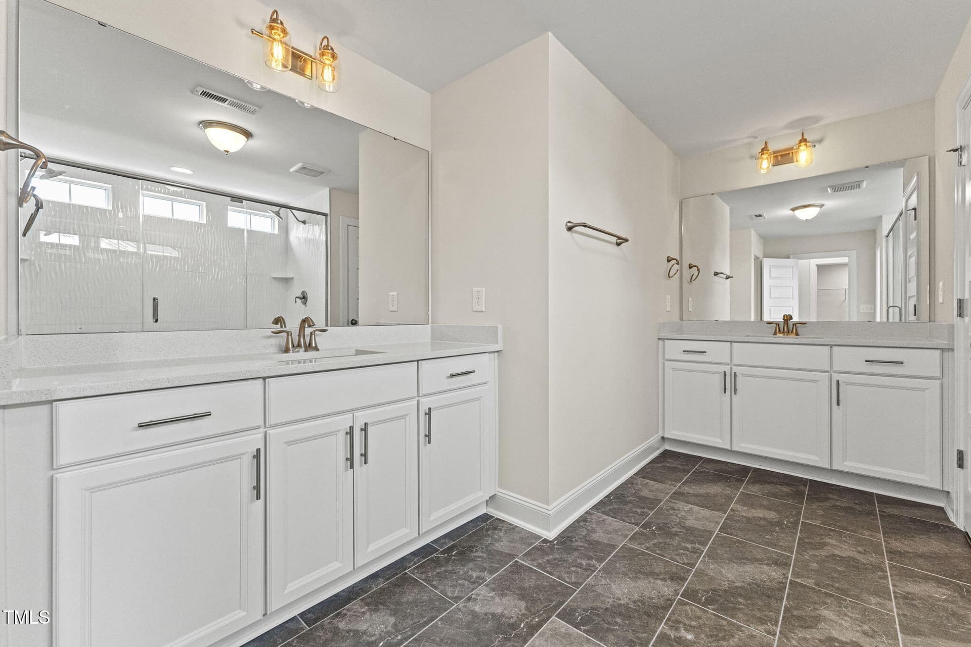 022_Winslow_Primary Bath - 134 Ivy Ridge Road, Chapel Hill, NC 27516