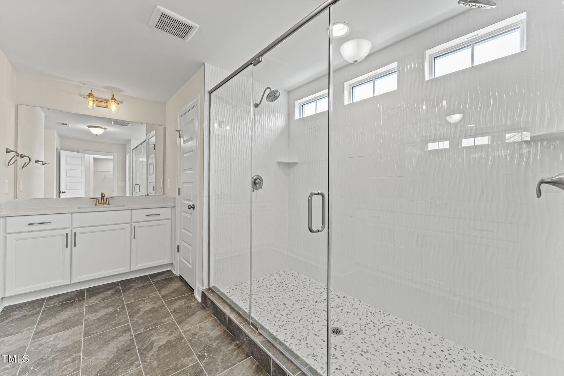 023_WInslow_Primary Bath - 134 Ivy Ridge Road, Chapel Hill, NC 27516
