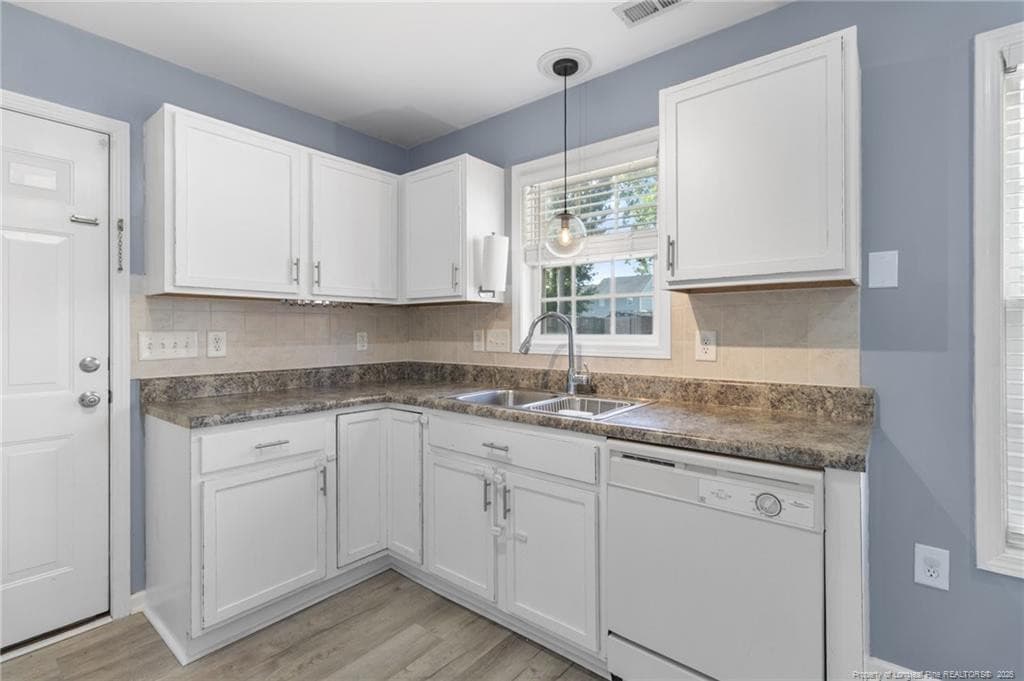 Eligant work area - 80 Chinkapin Oak Circle, Bunnlevel, NC 28323