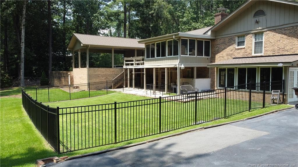 607 Pineknoll Drive, Sanford, NC 27330