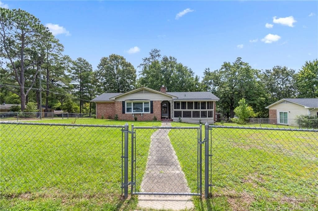 Photo 4 - 354 Summer Hill Road, Fayetteville, NC 28303, Fayetteville