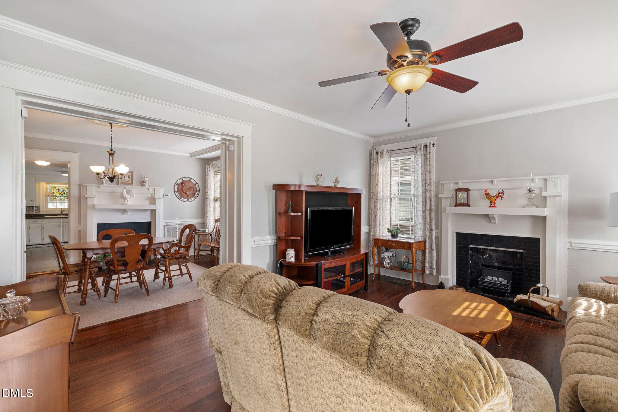 Living Room - 313 N Breazeale Avenue, Mount Olive, NC 28365, Mount Olive